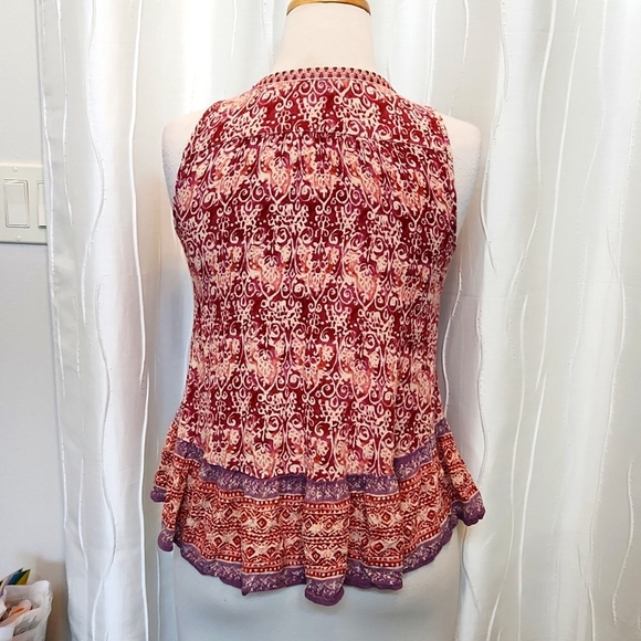 Patrons of Peace Paisley V-Neck Tank Top - Picture 3 of 5